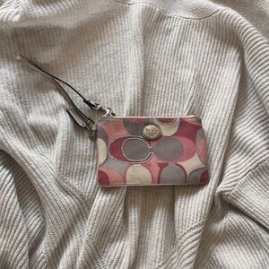 WRISTLET